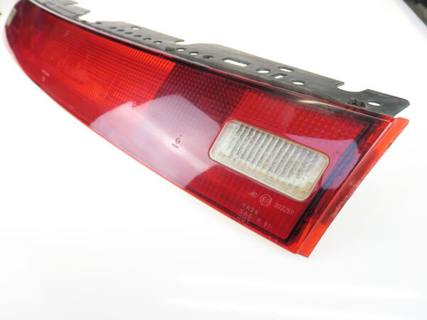 Porsche 911 993 Heckleuchte Leuchtband Mitte rear light 99363113000 - Image 4