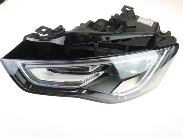 Audi A5 Xenon Scheinwerfer 8T0941753C links front light left