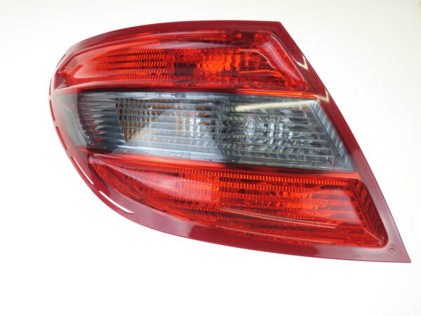 Mercedes C-Klasse W204 LED Rückleuchte links A2048202964 rear light left