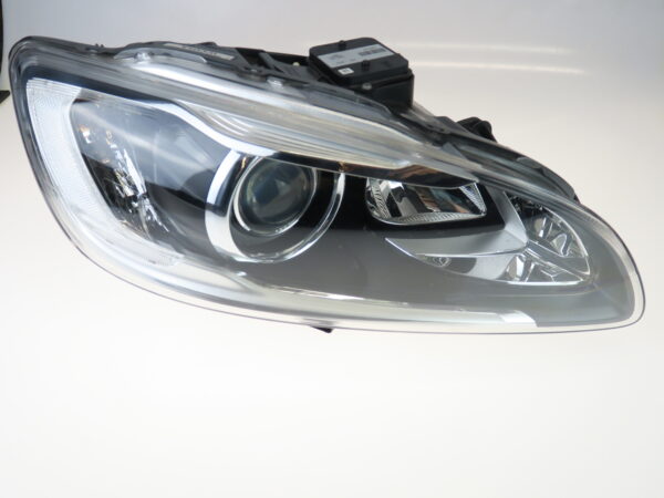 Volvo S60 V60 Xenon Frontscheinwerfer rechts 31430109 Headlight