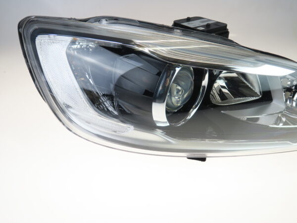 Volvo S60 V60 Xenon Frontscheinwerfer rechts 31430109 Headlight - Image 4