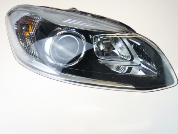 Volvo XC60 Xenon Frontscheinwerfer Facelinft rechts 31420250 Headlight