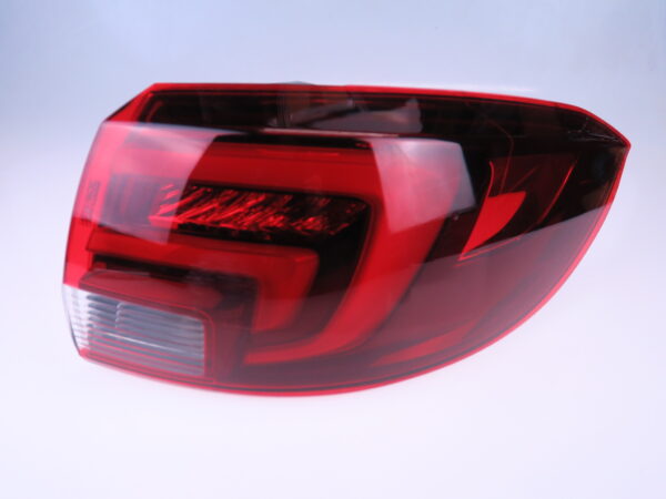 Opel Astra Kombi Heckleuchte Rücklicht 368158932 rear light