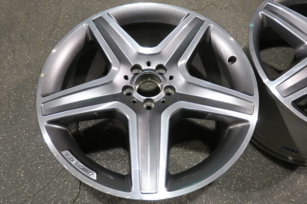 Mercedes ML GLE GL W166 AMG Felgen 20 Zoll 2 Stück 9Jx20H2 ET57 A1664012002 – Bild 7