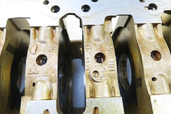 PORSCHE 911 996 3,4L Carrera 2 /4 Kurbelwellengehäuse Lagergehäuse 9961011113R / 9961011124R crankshaft housing – Bild 4