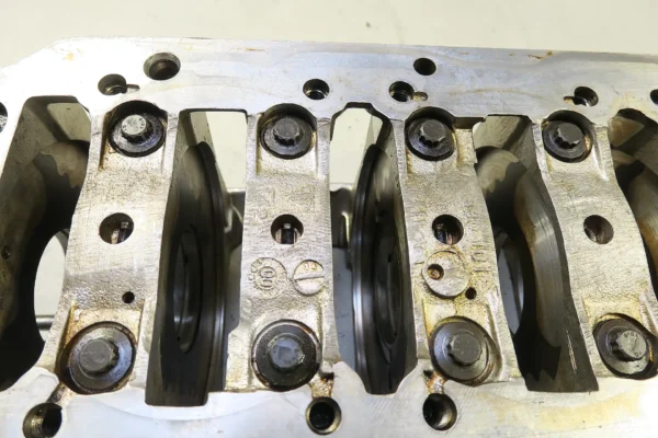 PORSCHE 911 996 3,4L Carrera 2 /4 Kurbelwellengehäuse Lagergehäuse 9961011113R / 9961011124R crankshaft housing – Bild 4