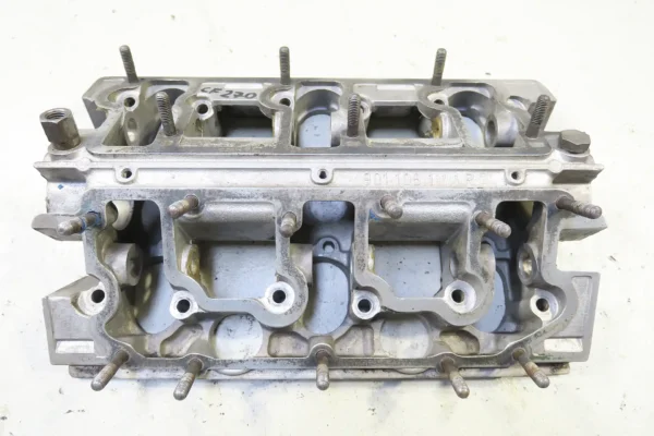 PORSCHE 911  Nockenwellengehäuse 9011051111R camshaft housing