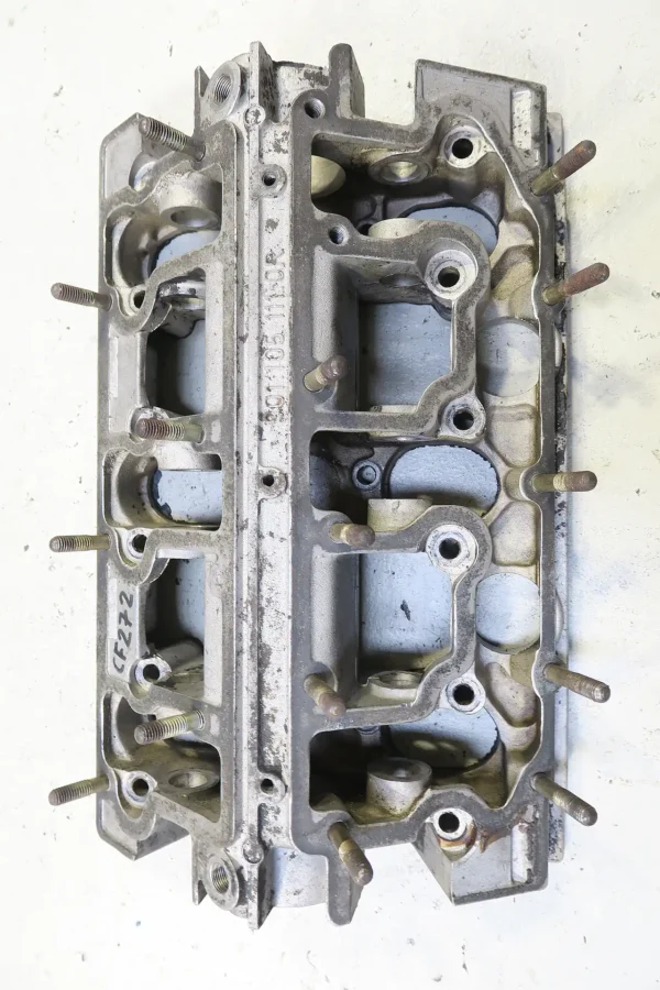 PORSCHE 911  Nockenwellengehäuse 9011051110R camshaft housing