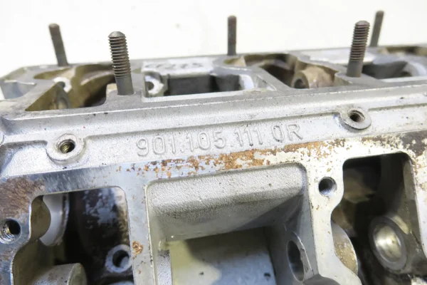 PORSCHE 911  Nockenwellengehäuse 9011051110R camshaft housing – Bild 6