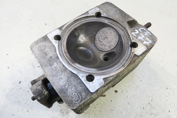 Porsche 911 Zylinderkopf 9111043061R BJ 1-70 cylinder head