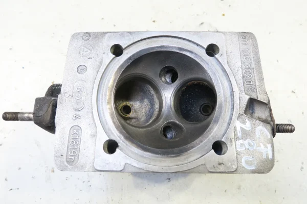 Porsche 911 Zylinderkopf 9111043020R BJ 6-71 cylinder head – Bild 3