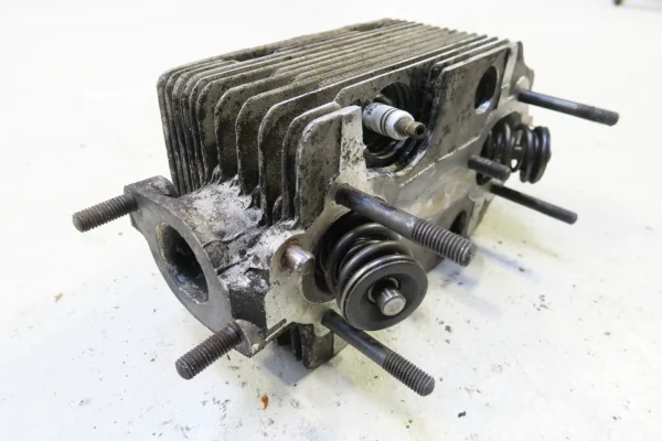 Porsche 911 Zylinderkopf 9011043062R BJ 4-69 cylinder head – Bild 4