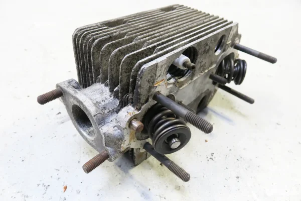 Porsche 911 Zylinderkopf 9011043030R BJ 6-66 cylinder head – Bild 4