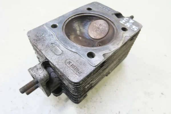 Porsche 911 Zylinderkopf 9011043060R BJ 11-68 cylinder head
