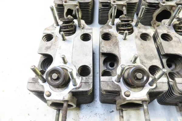 Porsche 911 930 3,2 Carrera Zylinderkopf 6er Set 9301043254R BJ 7-85 cylinder head – Bild 8