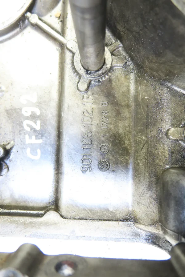 Porsche 911  Kettenkasten rechts Steuerkettengehäuse 9011051021R chain housing – Bild 4
