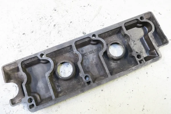 Porsche 911  Ventildeckel oben 9011051150R valve cover – Bild 3