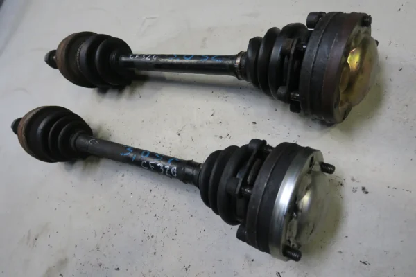 Porsche 911 G-Modell 3,0 SC Antriebswelle Gelenkwelle hinten Set drive shaft – Bild 4