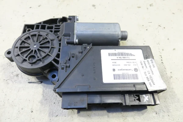 Porsche Cayenne Fensterhebermotor 7L0959704 window motor