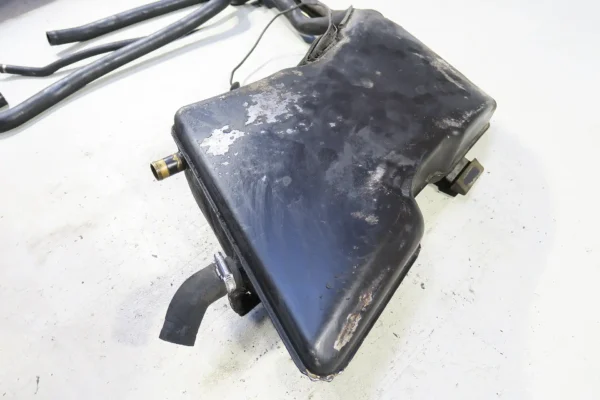 Porsche 911 964 Carrera Öltank Original inkl. Leitungen 96420707005 Oil tank with cables – Bild 7