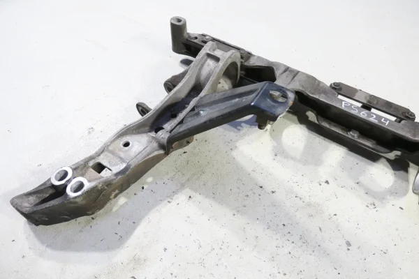 Porsche 911 964 Querträger Vorderachse 96434110105 und Längsträger 96434111220 / 96434111120 – Bild 4