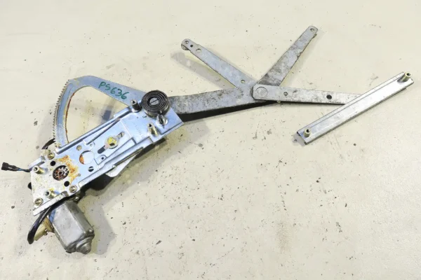 Porsche 911 930 G Modell elektrisch Fensterheber vorne rechts 91154200445 mit Motor Brose 680-64320-600 / 0130821230