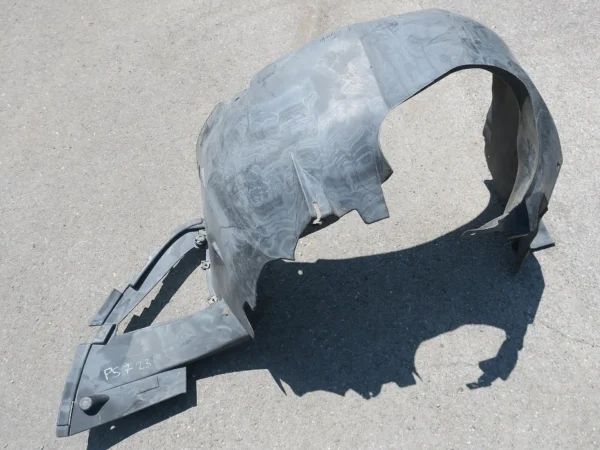 Porsche 911 996  Innenkotflügel Bogenverkleidung VR 99650420404 inner fender