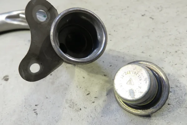 PORSCHE 911 930 Turbo Einfüllstutzen Tank Benzintank Stutzen 91120104904 plus Deckel 91120127201 tank filler tube – Bild 5
