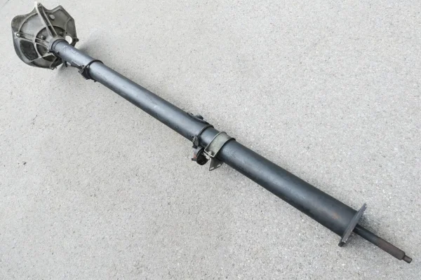 Porsche 924 944 951 Transaxle Transaxlerohr Kardanwelle Zentralrohr Schaltung Version mit Haken 477521271F – Bild 3