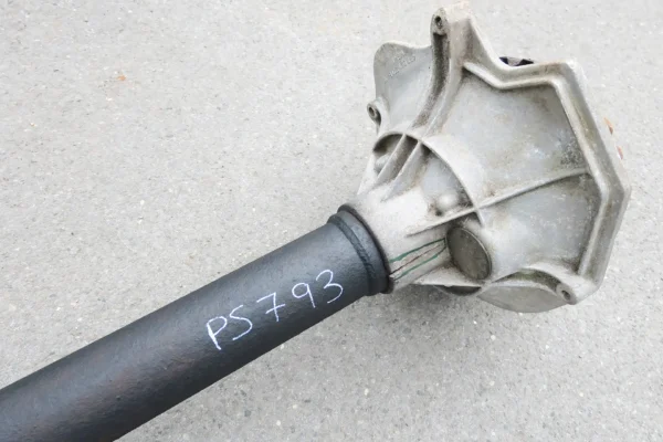 Porsche 924 944 951 Transaxle Transaxlerohr Kardanwelle Zentralrohr Automatik Version ohne Haken 477521271B – Bild 2