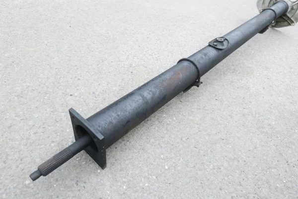 Porsche 924 944 951 Transaxle Transaxlerohr Kardanwelle Zentralrohr Schaltung Version ohne Haken 477521271F – Bild 7