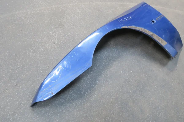 Porsche 944 951 Kotflügel vorne links Original front Fender Defekt – Bild 2