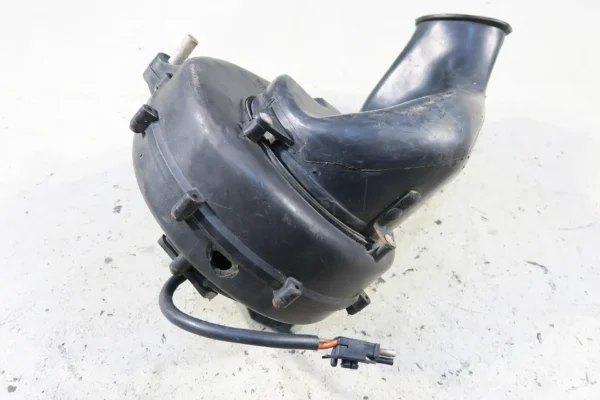 Porsche 911 964 Heizungsgebläse mit Stutzen Heizung Lüftung 96421132303 Defekt – Bild 3