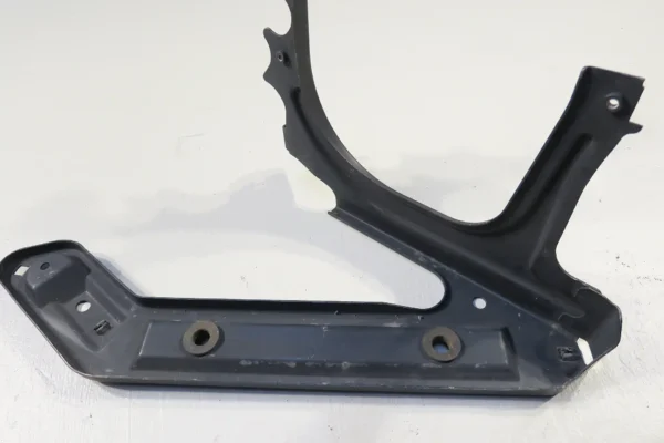 Porsche Cayman 987 Kühler Halter 99710615501 – Bild 3