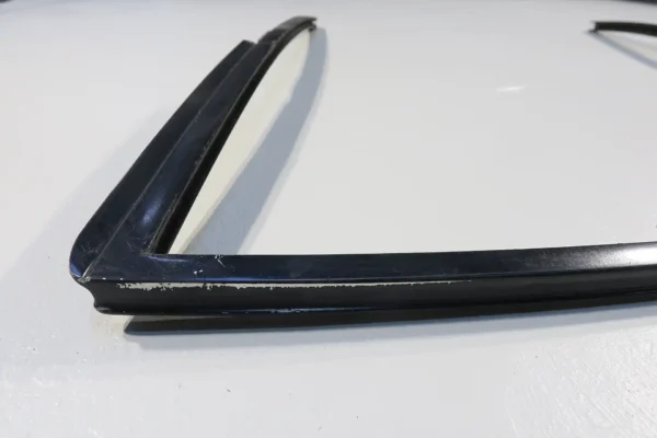 Porsche 911 930 G Modell Carrera Tür Fensterrahmen links Scheibenrahmen Rahmen Scheibe grün door frame – Bild 6