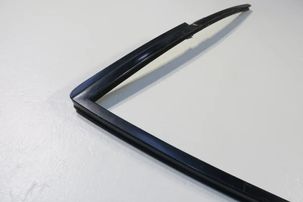 Porsche 911 930 G Modell Carrera Tür Fensterrahmen links Scheibenrahmen Rahmen Scheibe grün door frame – Bild 6