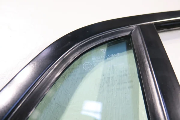 Porsche 911 930 G Modell Carrera Tür Fensterrahmen links Scheibenrahmen Rahmen Scheibe grün door frame – Bild 4