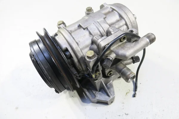 Porsche 911 G-Modell Klimakompressor Denso 047200-3612 / 93012602101