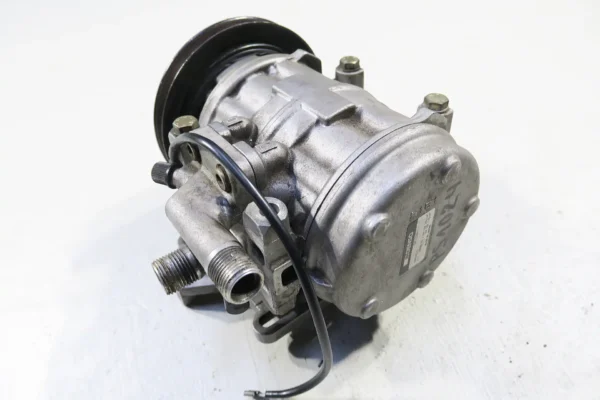 Porsche 911 G-Modell Klimakompressor Denso 047200-3612 / 93012602101 – Bild 4