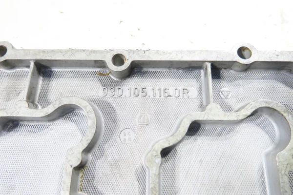 Porsche 911 Ventildeckel unten 9301051160R valve cover – Bild 4