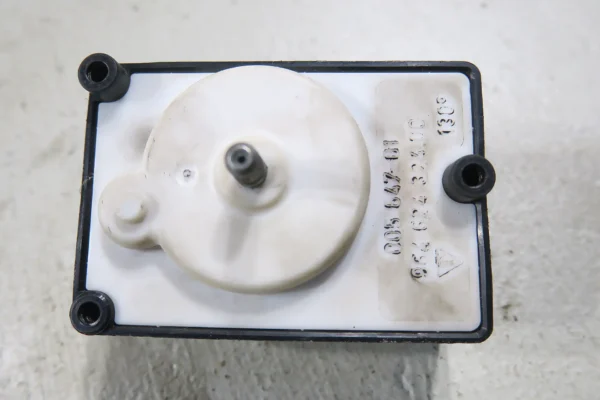 Porsche 911 964 993 Original Stellmotor Winkel 130° Hella 96462432400 Klima Lüftung Heizung Actuator air conditioning ventilation heating (Kopie) – Bild 2