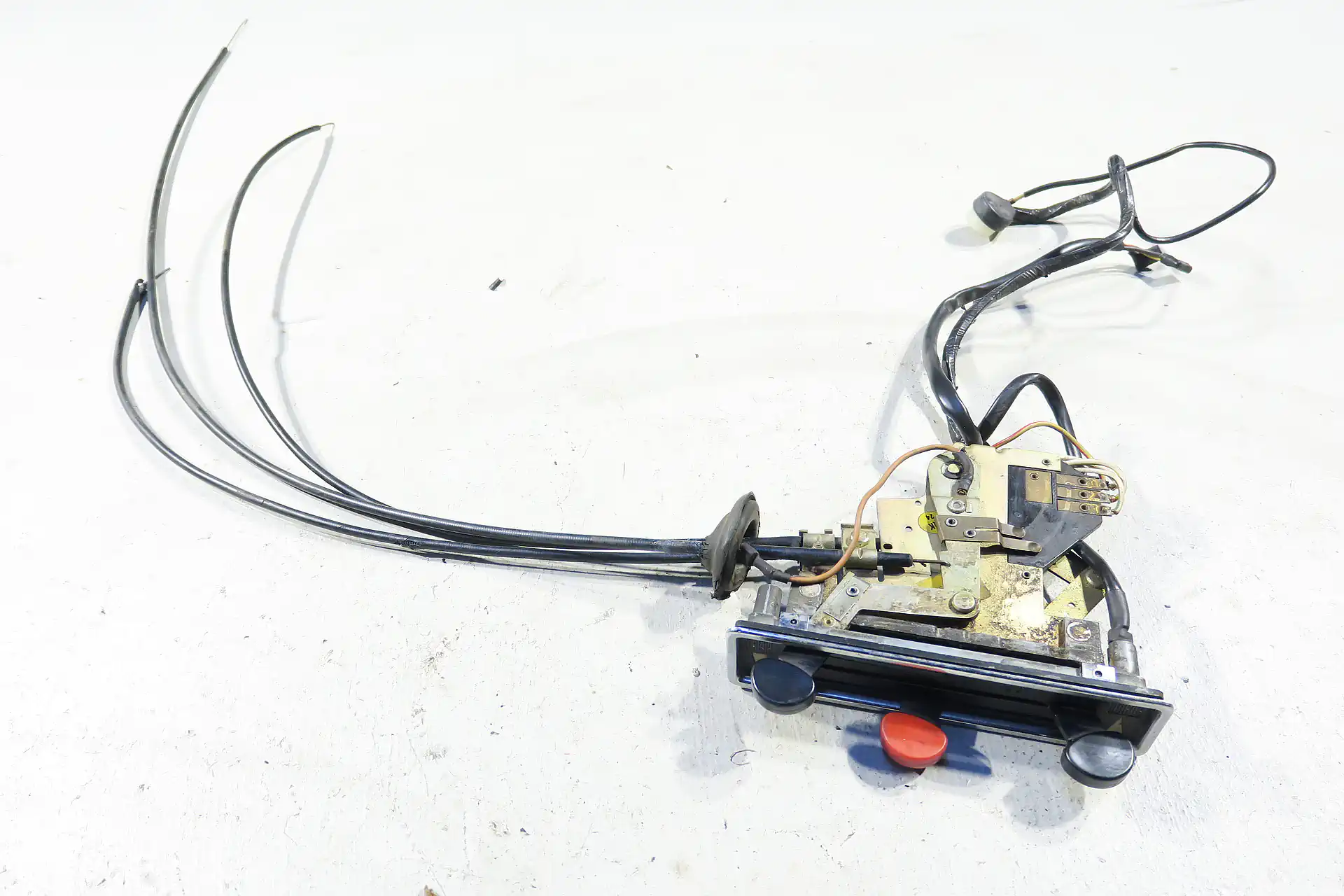 Porsche 911 F Modell Original Heizungsregler Chromrahmen Lüftung 90161311100 Regulierung Heizung Schieber Heizungshebel Heater Controls