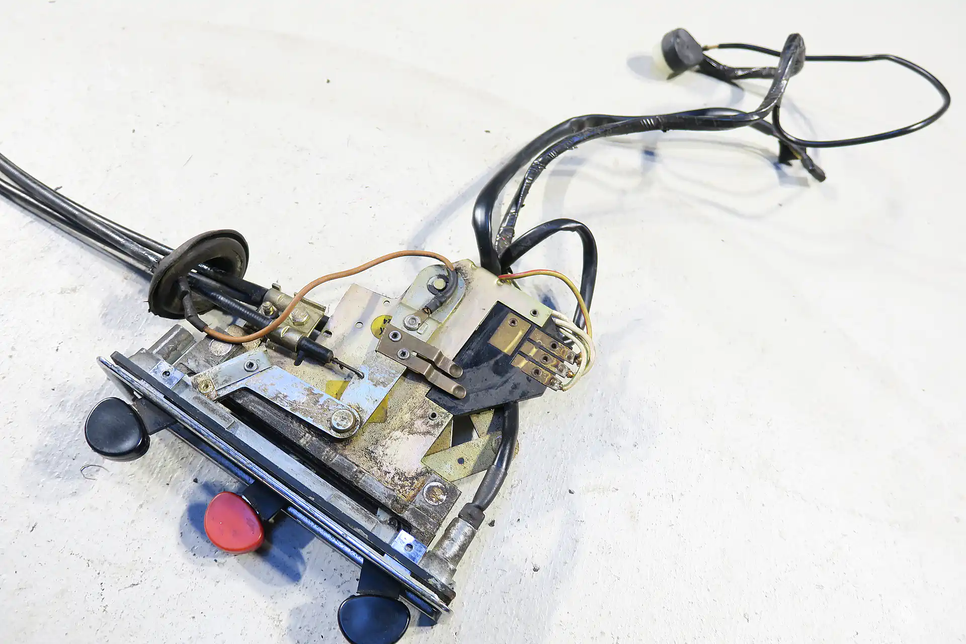 Porsche 911 F Modell Original Heizungsregler Chromrahmen Lüftung 90161311100 Regulierung Heizung Schieber Heizungshebel Heater Controls – Bild 2