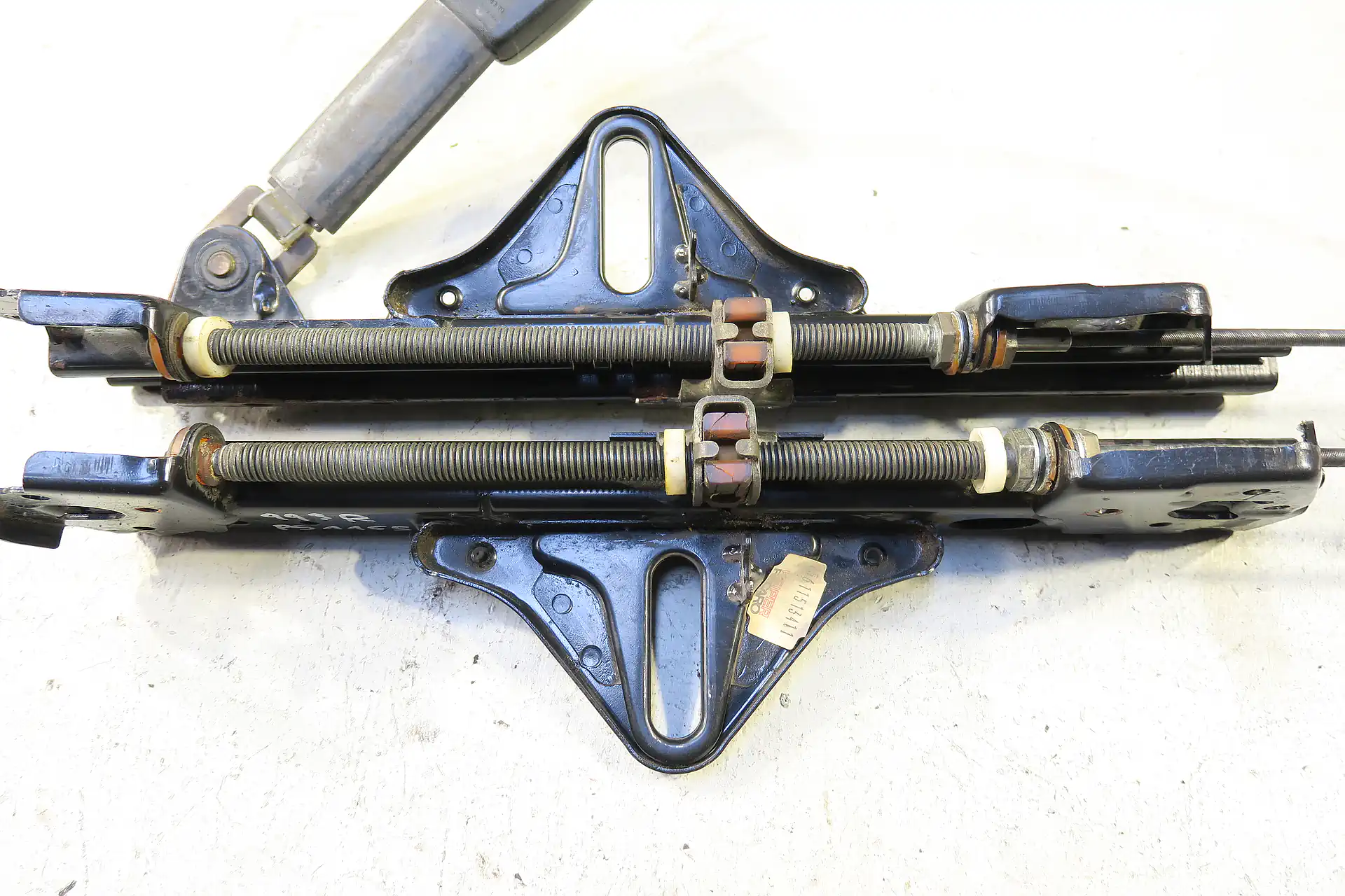 Porsche 911 993 Carrera S / 4s / Turbo Sitzschienen rechts elektrisch Höhen und Längsverstellung Original Recaro Sitz Beifahrer seat rail – Bild 4