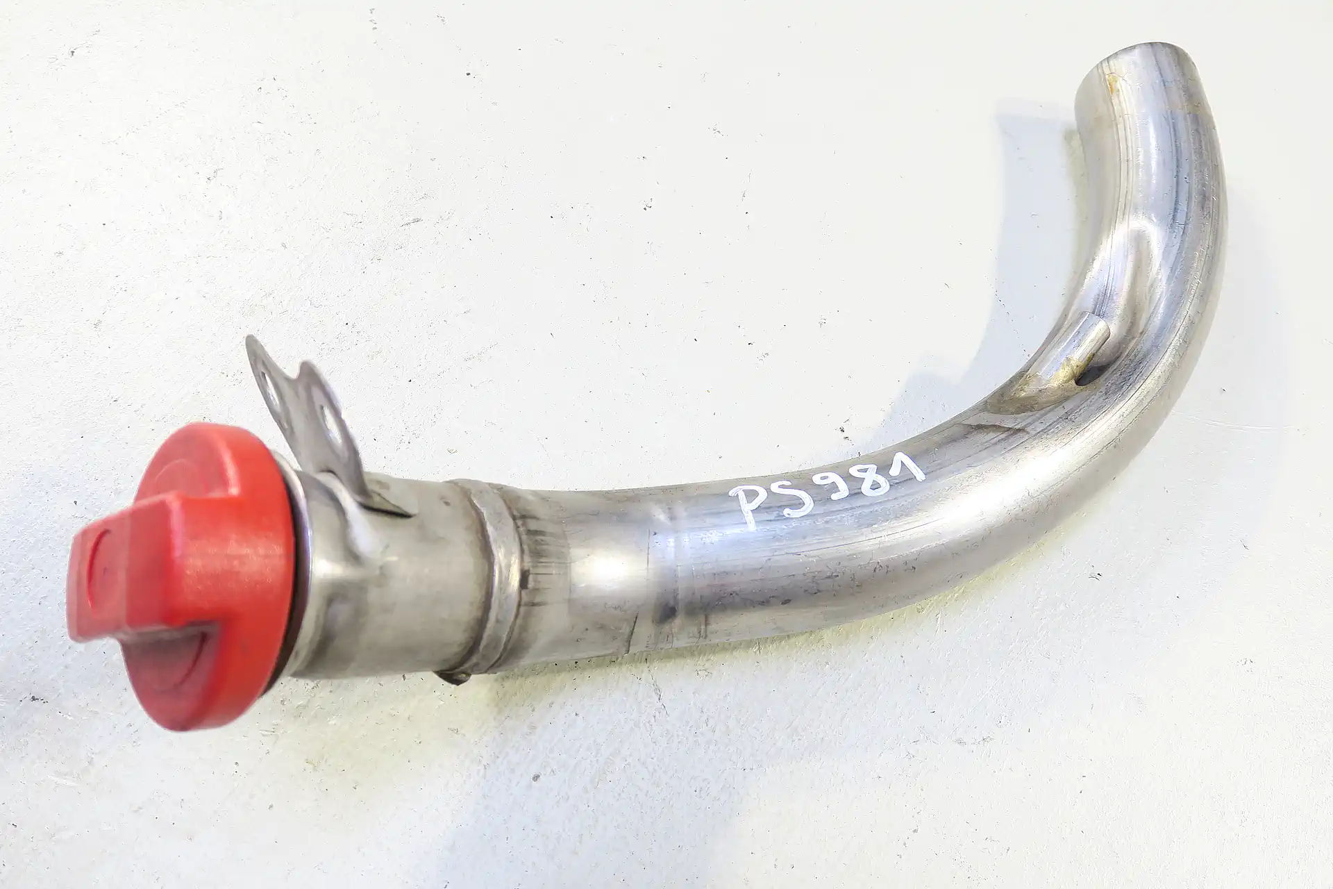 PORSCHE 911 930 G Modell Turbo Einfüllstutzen Tank Benzintank Stutzen 91120104904 plus Deckel 91120127202 Tankstutzen tank filler tube