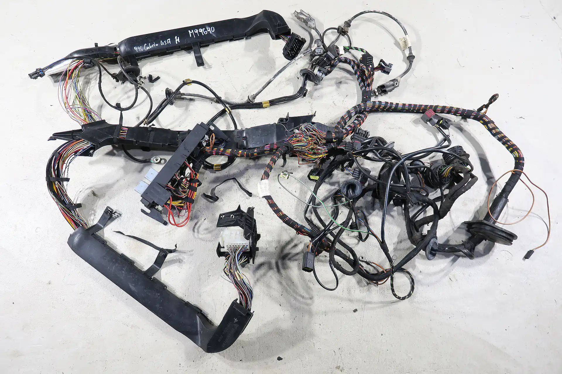 Porsche 911 996 C2 Cabrio Baujahr 1999 Kabelbaum LL Heck Hinterwagen 99661290500 Leitungssatz Original wiring harness