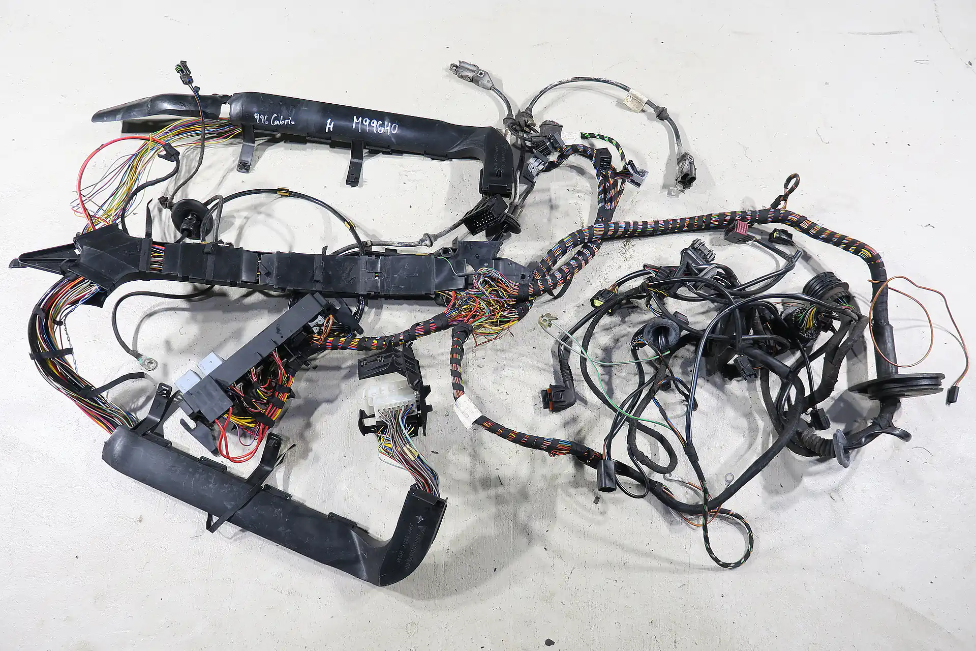 Porsche 911 996 C2 Cabrio Baujahr 1999 Kabelbaum LL Heck Hinterwagen 99661290500 Leitungssatz Original wiring harness – Bild 3