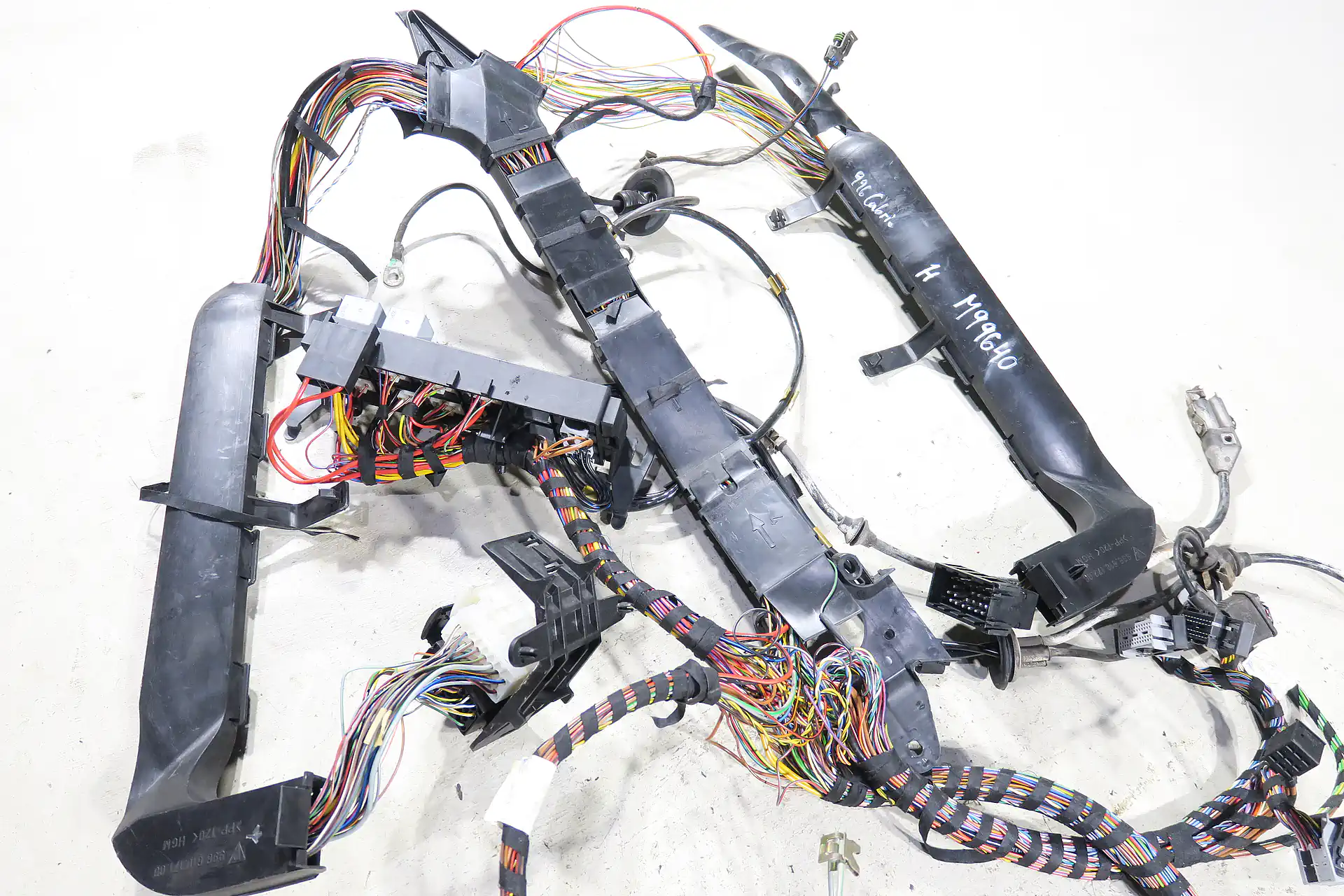 Porsche 911 996 C2 Cabrio Baujahr 1999 Kabelbaum LL Heck Hinterwagen 99661290500 Leitungssatz Original wiring harness – Bild 4