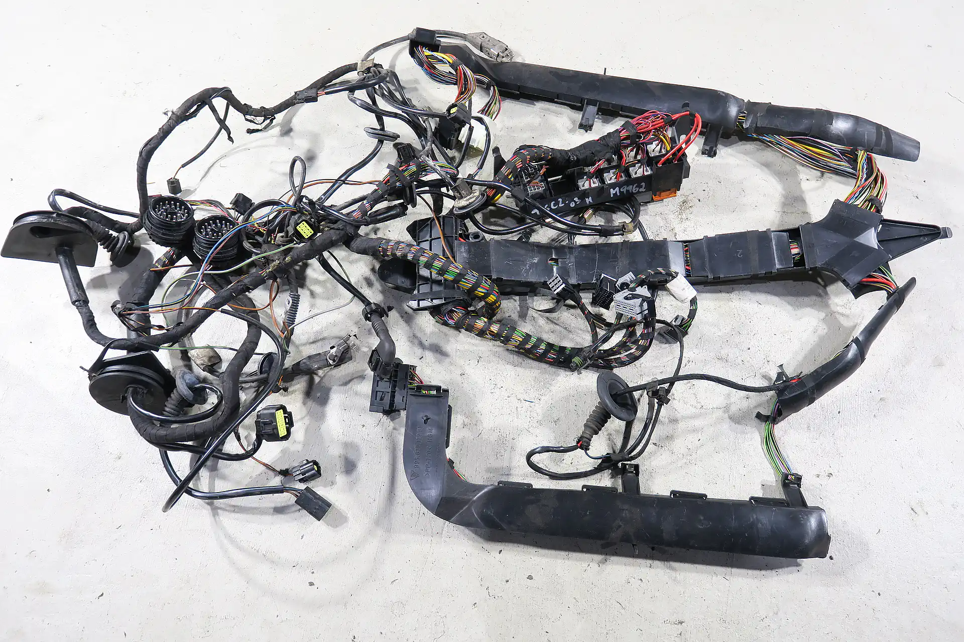 Porsche 911 996 C2 Coupe Schalter Baujahr 2003 Kabelbaum LL Heck Hinterwagen 99661290500 Leitungssatz Original wiring harness Facelift