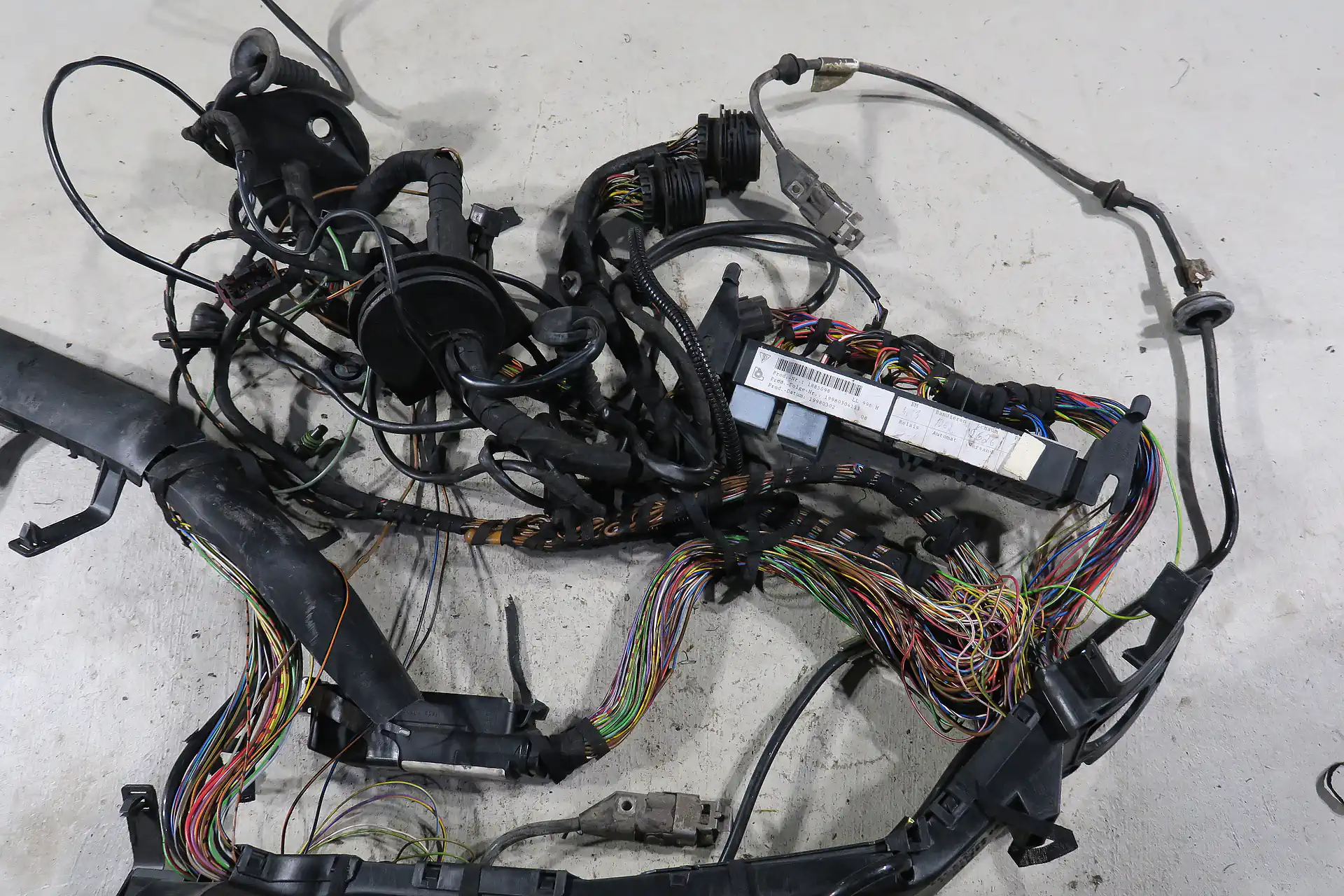 Porsche 911 996 C2 Coupe 3.4 Schalter Baujahr 1998 Kabelbaum LL Heck Hinterwagen 99661290500 Leitungssatz Original wiring harness Vorfacelift – Bild 3